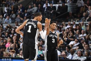 伍兹以其卓 伍兹以其卓